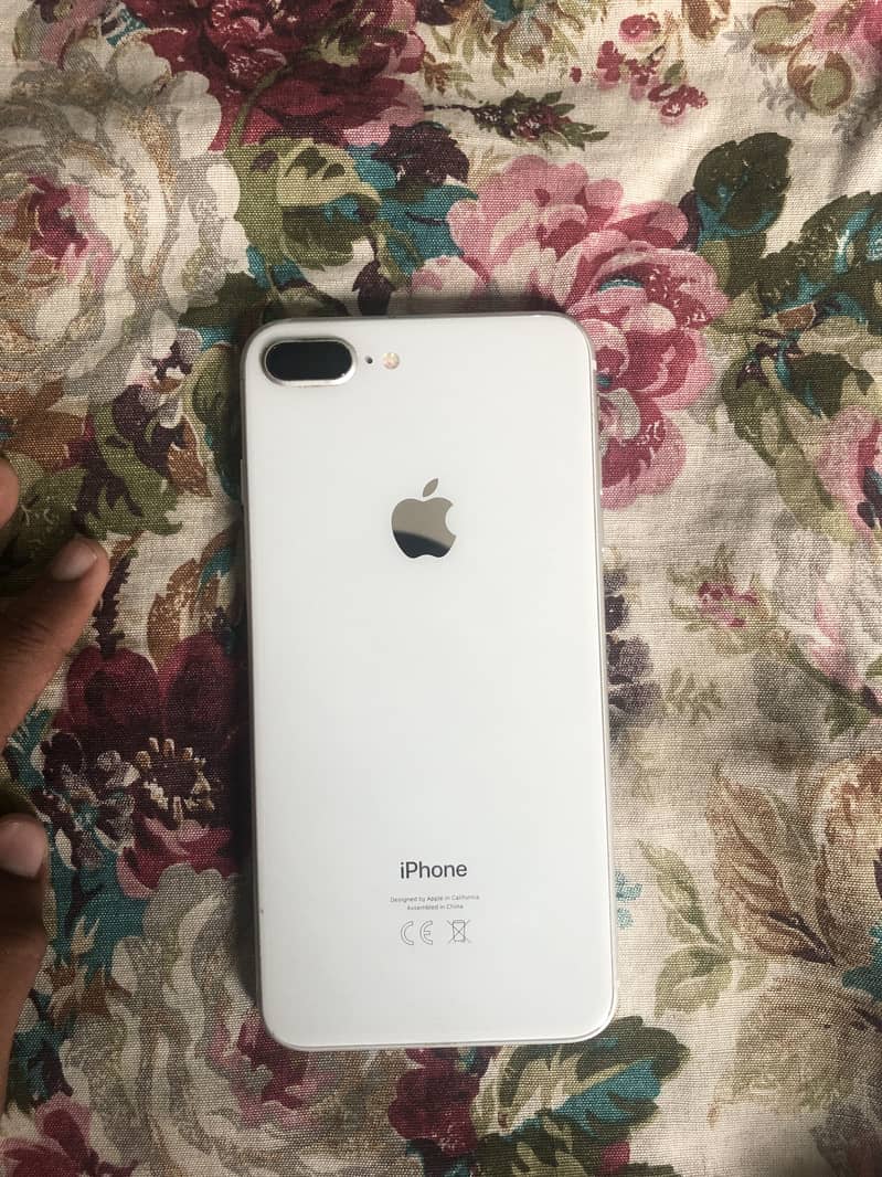 Apple iPhone 8 Plus 0
