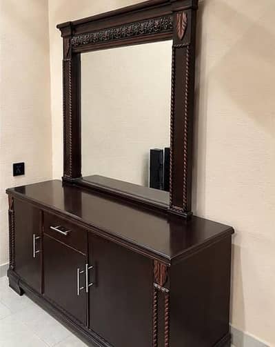 dressing table