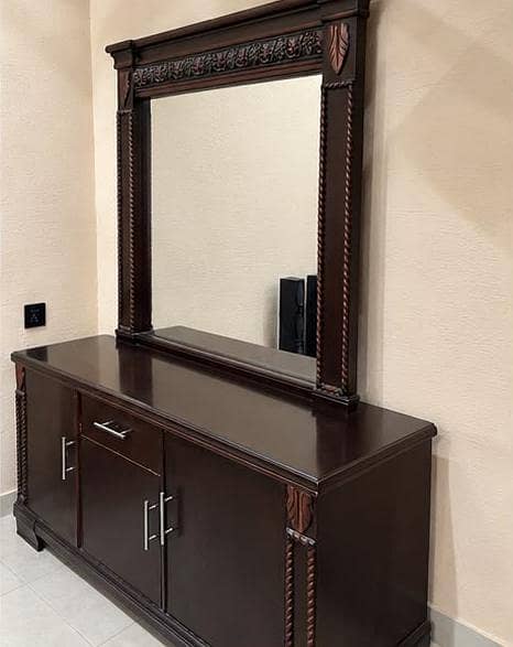 dressing table 0