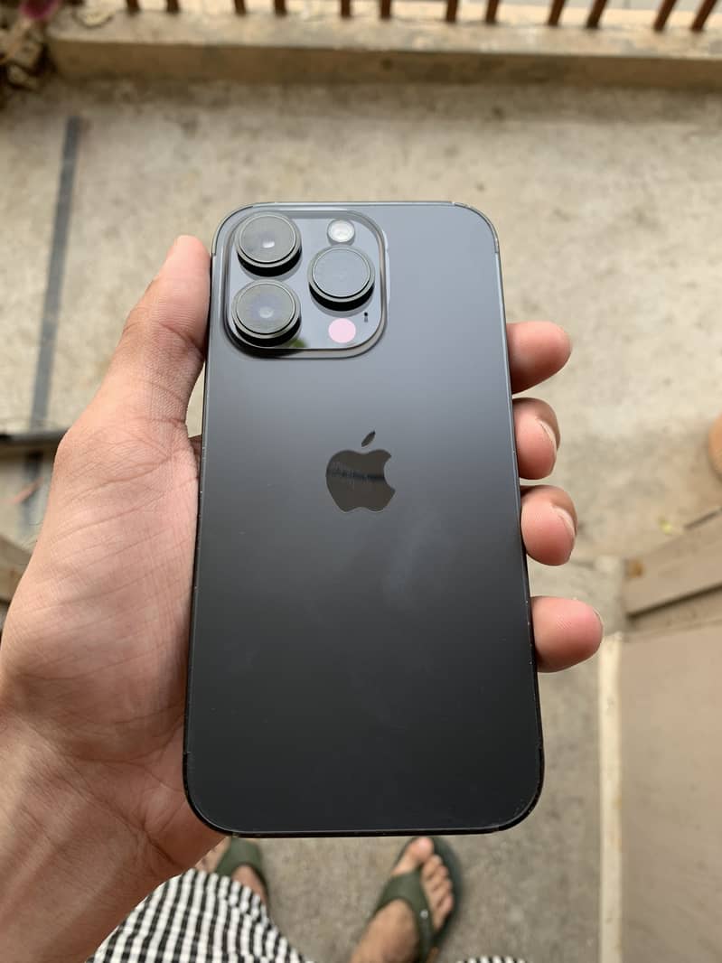 Apple iPhone 14 Pro 3