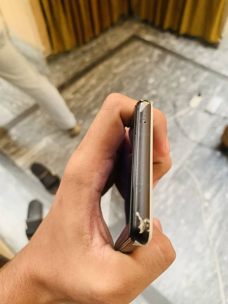 Google Pixel 6a 1