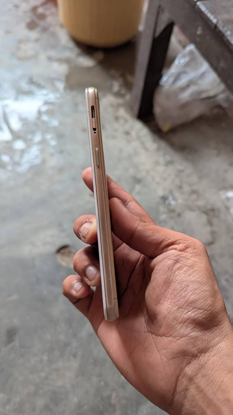 OPPO A57 4/64 3