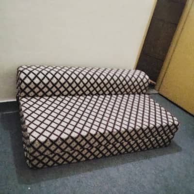 sofa bhi ban jata hai or Baad bhi