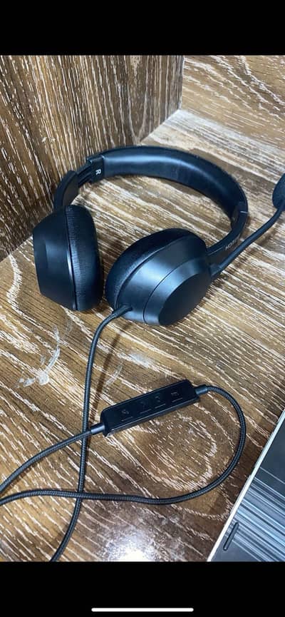 A4 tech headset just 1 month used. Just like a brand new condition
