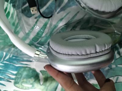 p9 headphones