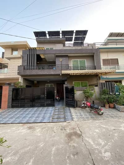 10 Marla silghtly Used House For Sale In Nasheman iqbal phase 2