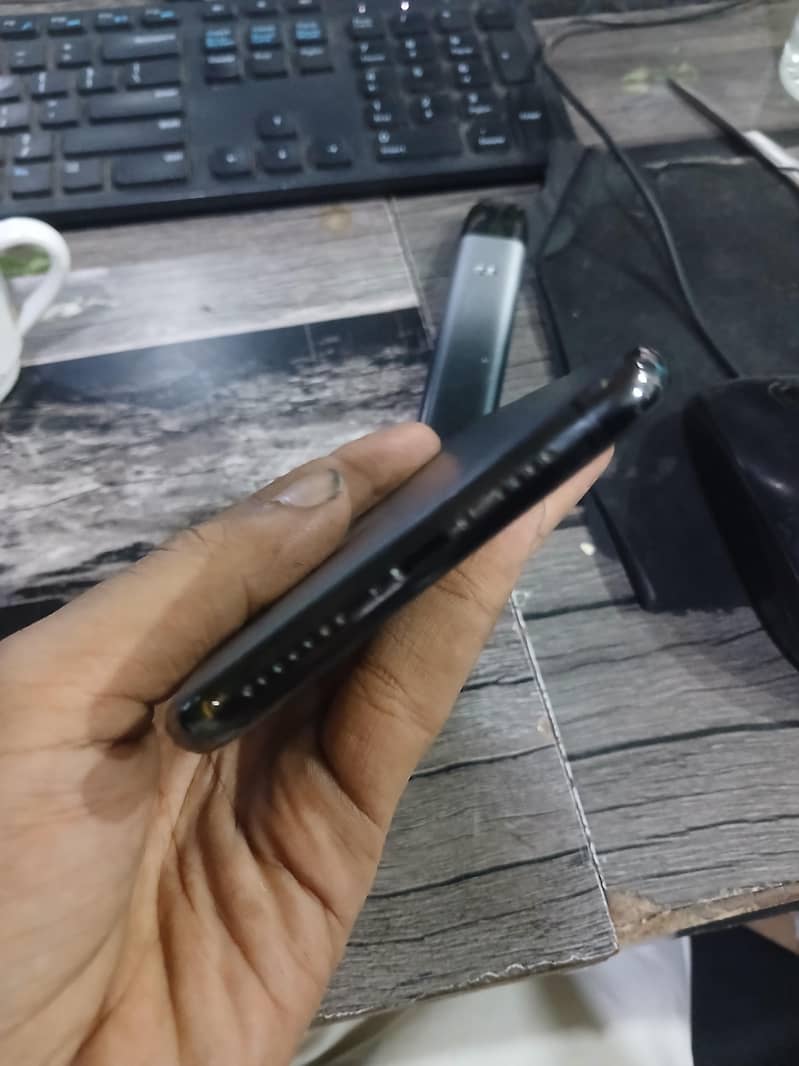 Apple iPhone 11 Pro Max 2