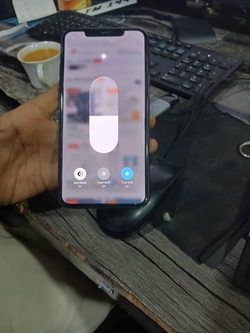 Apple iPhone 11 Pro Max 6
