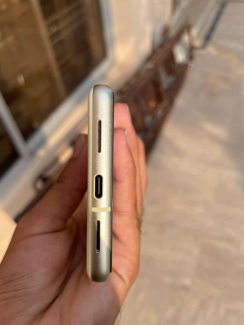 Google Pixel 7 5