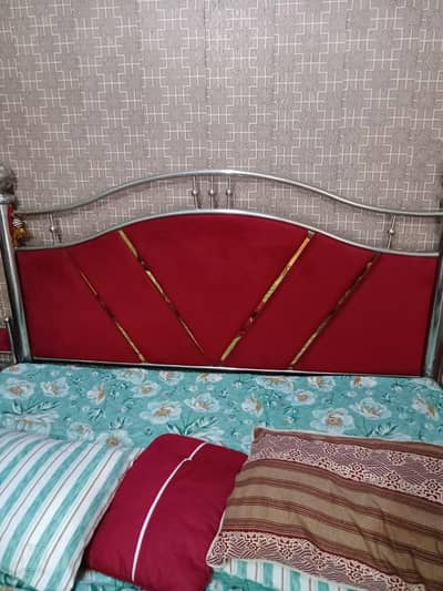 bed set for sale 3 months used only