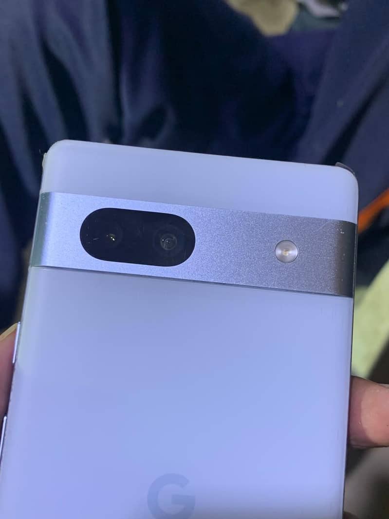 Google Pixel 7a 2
