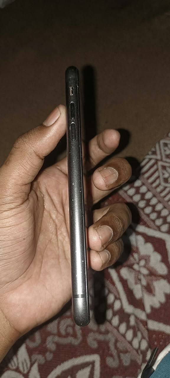 Apple iPhone 11 6
