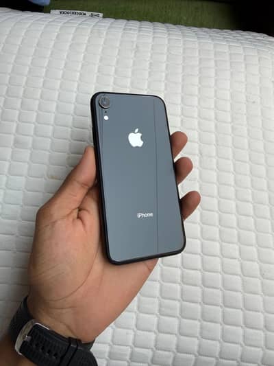 Apple iPhone XR 64GB Black JV – 9/10 Condition