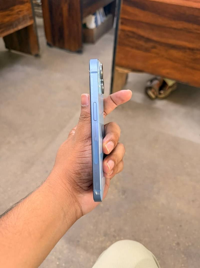 Apple iPhone 14 2