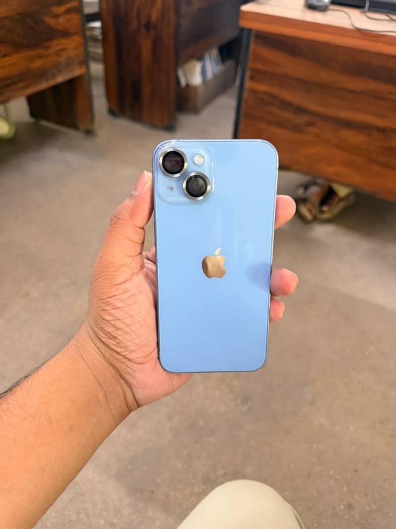 Apple iPhone 14 3