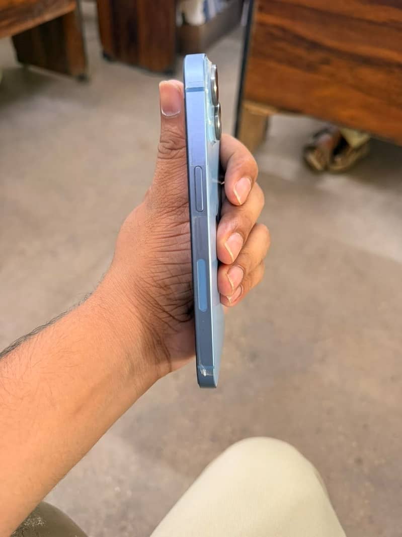 Apple iPhone 14 5