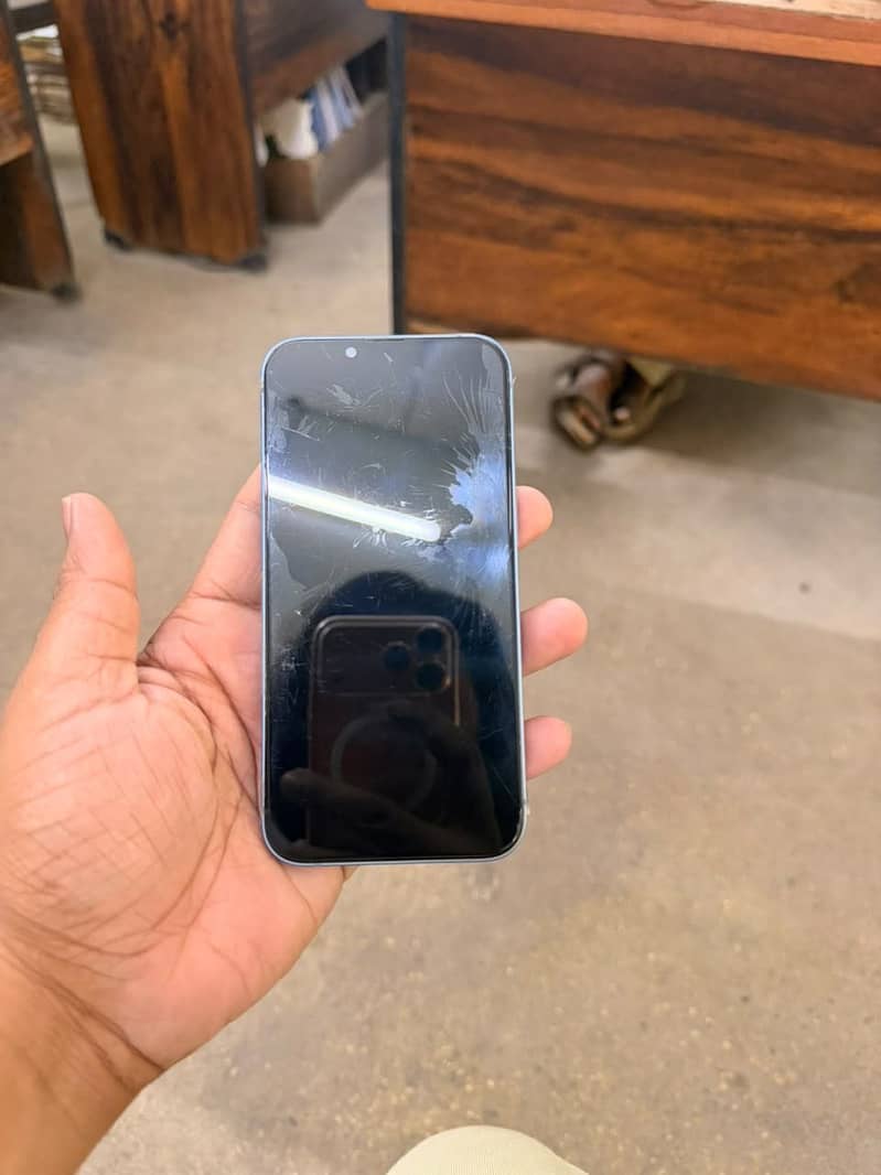 Apple iPhone 14 6