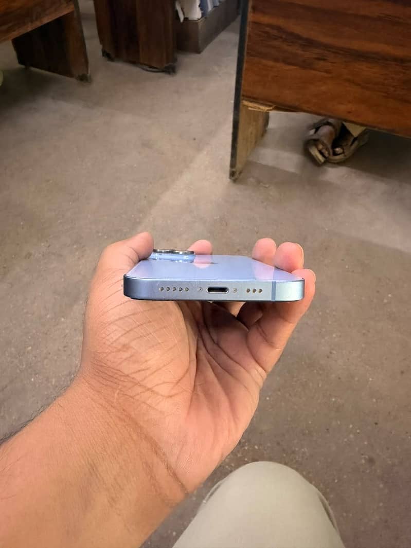 Apple iPhone 14 7
