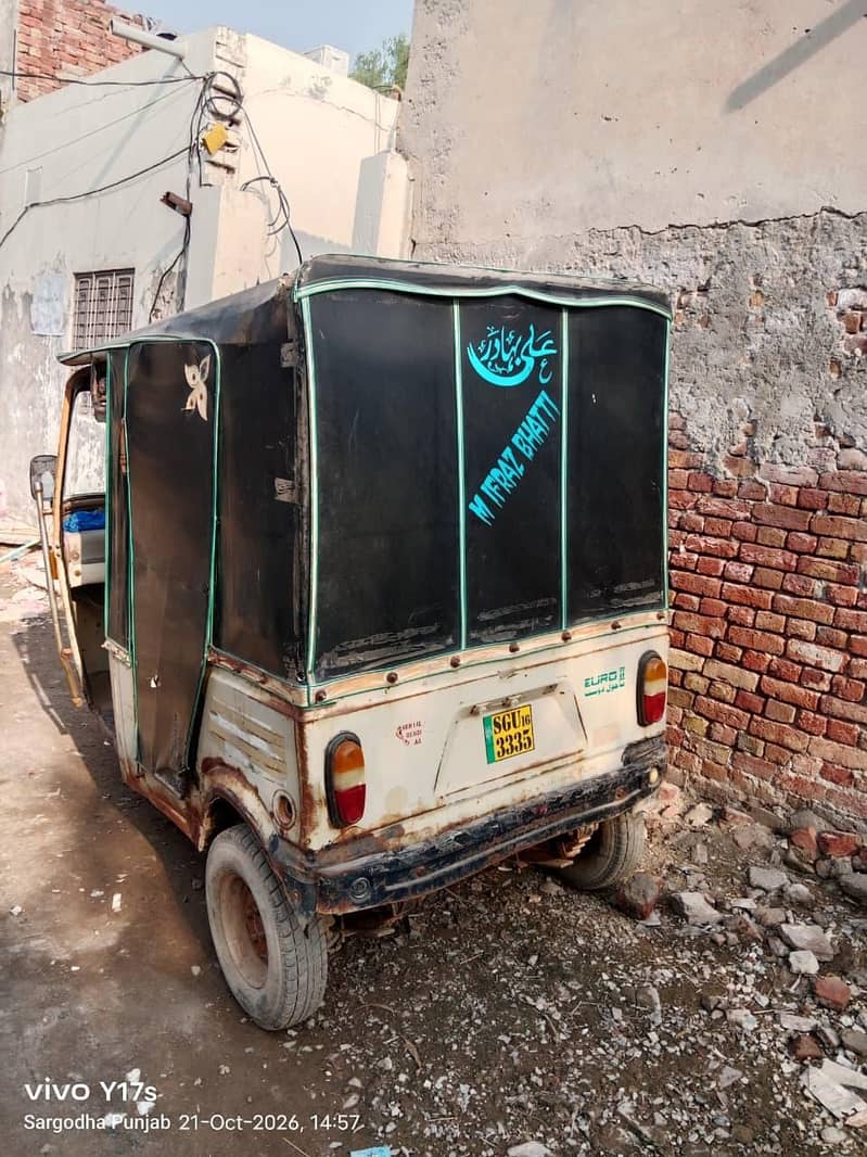 cng rickshaw 0