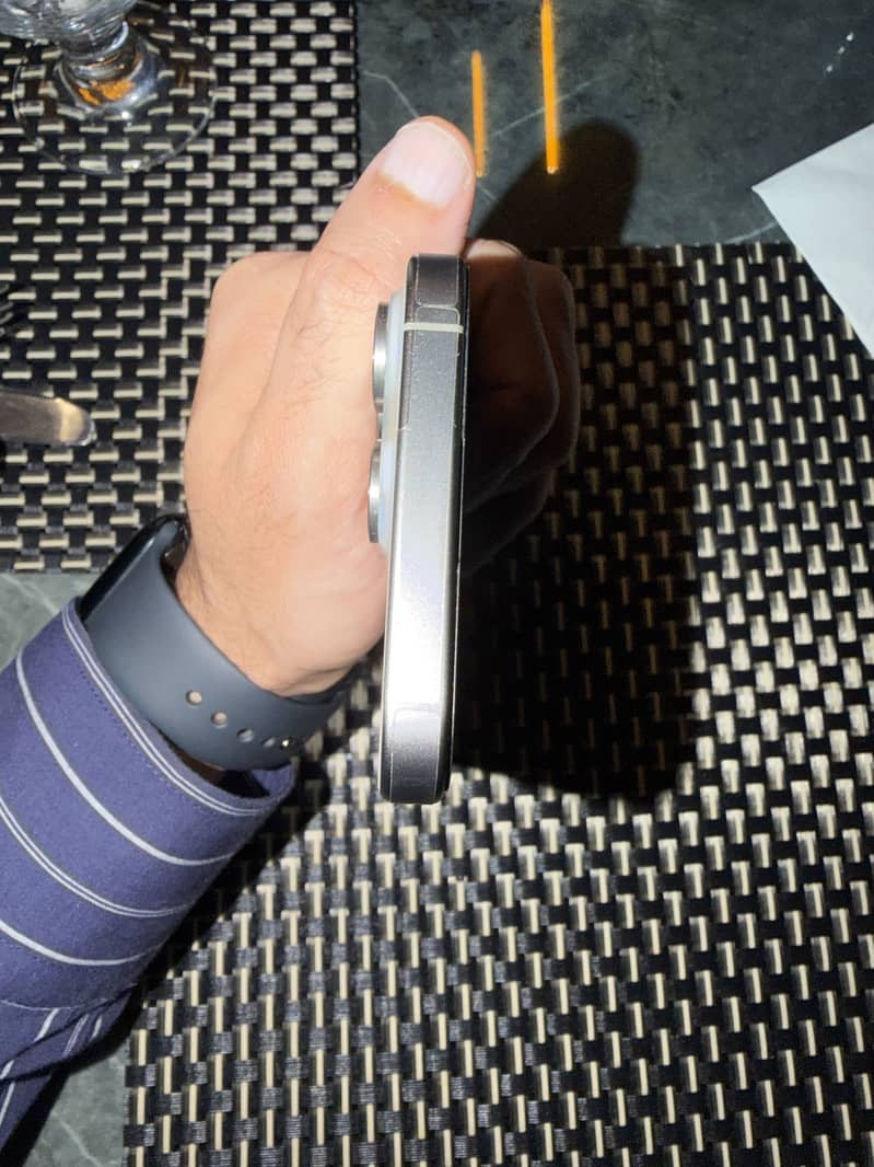 Apple iPhone 15 Pro Max 7