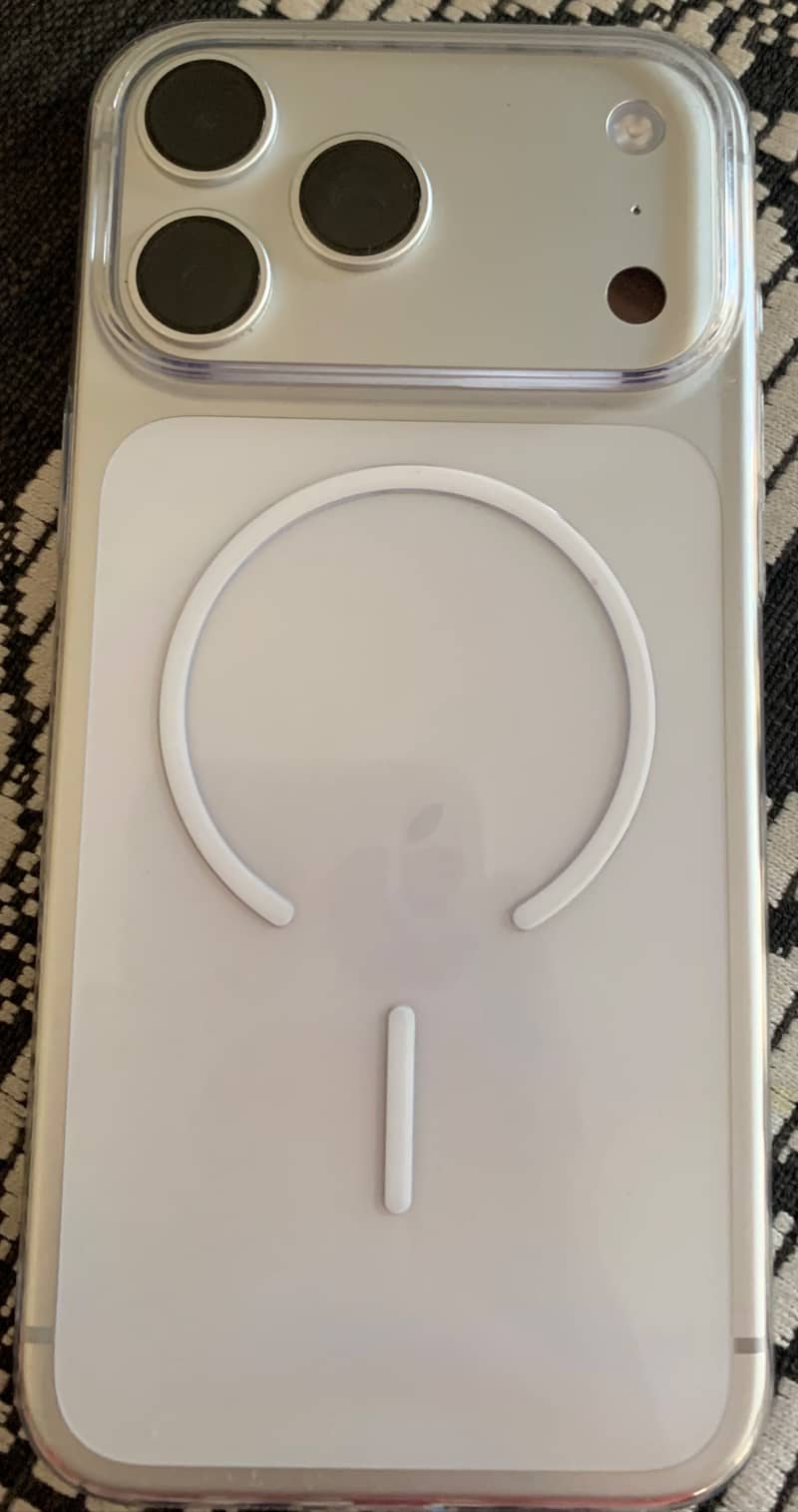 Apple iPhone 17 Pro Max 0