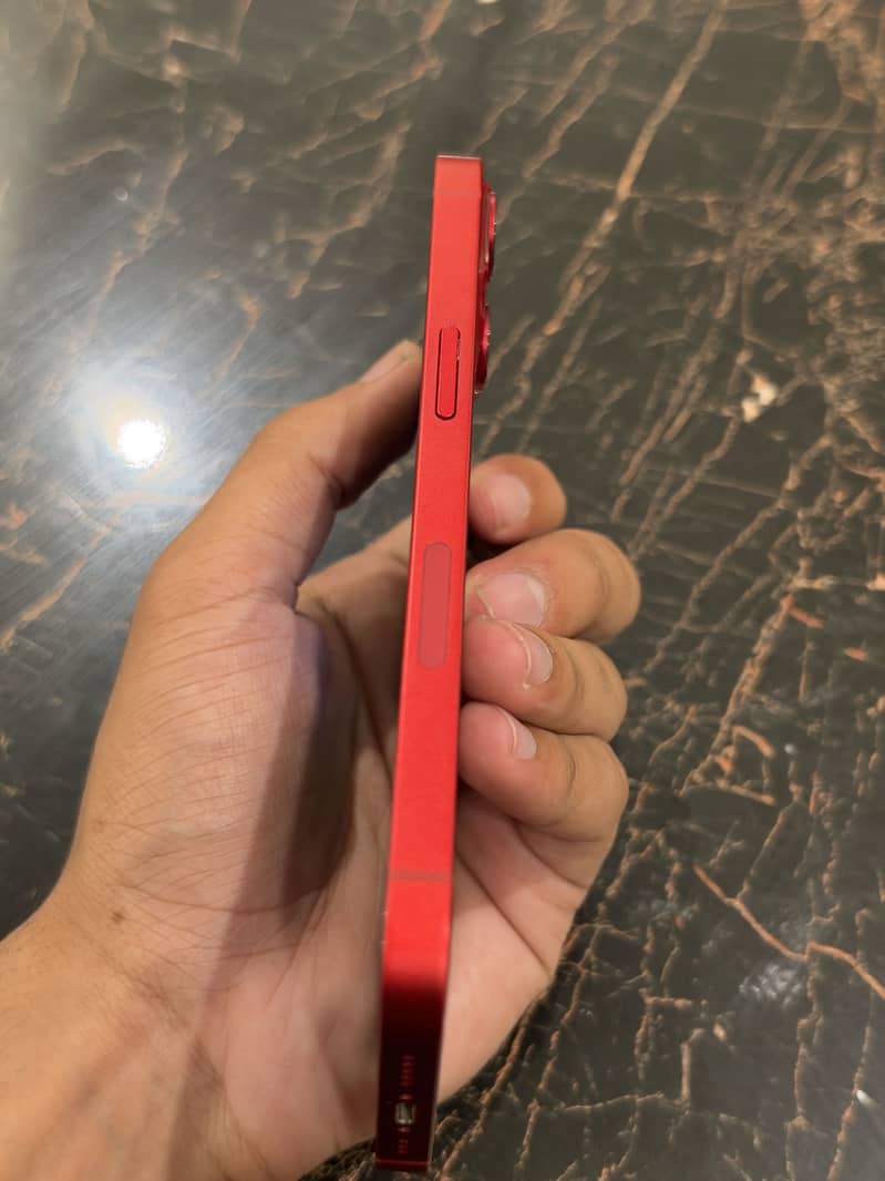 Apple iPhone 13 3