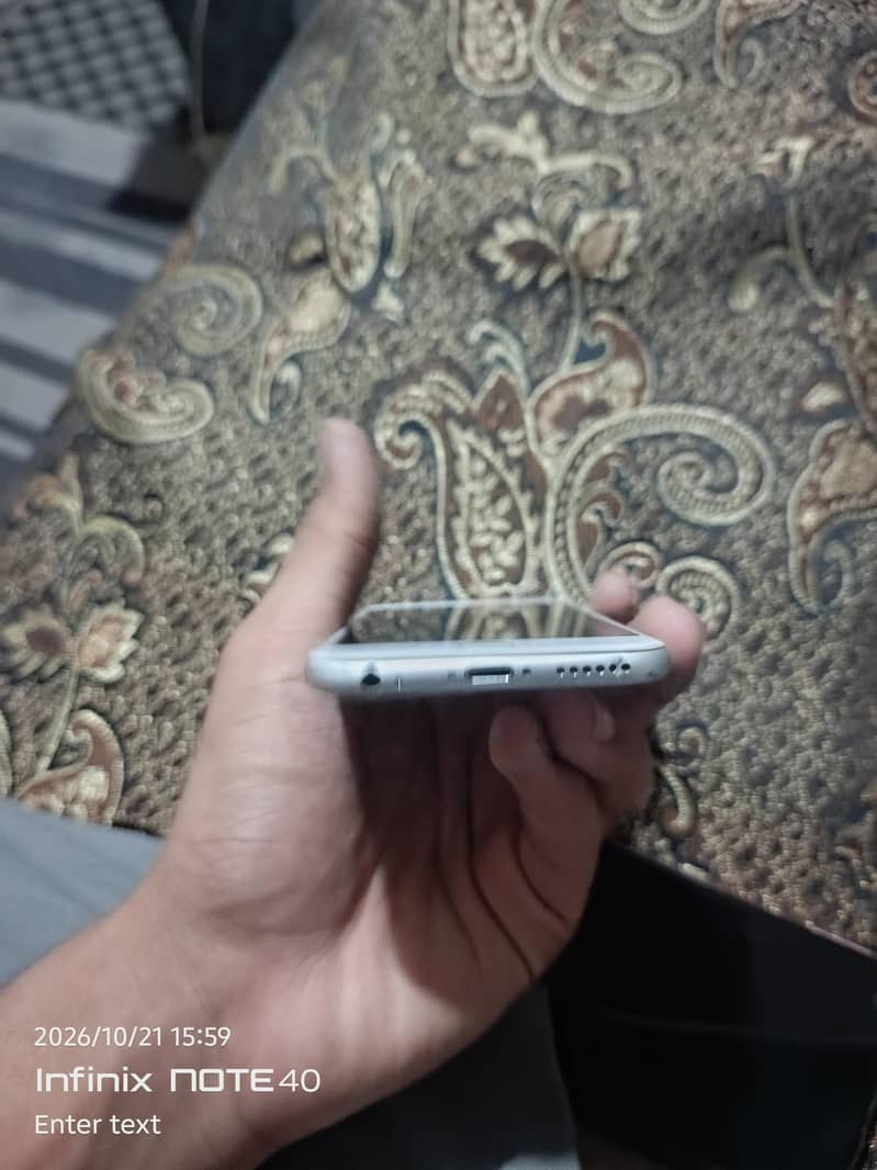 Apple iPhone 6 4