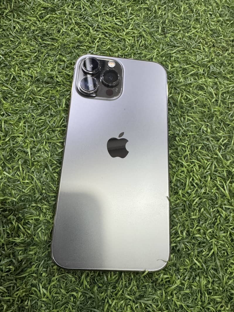 Apple iPhone 13 Pro Max 4