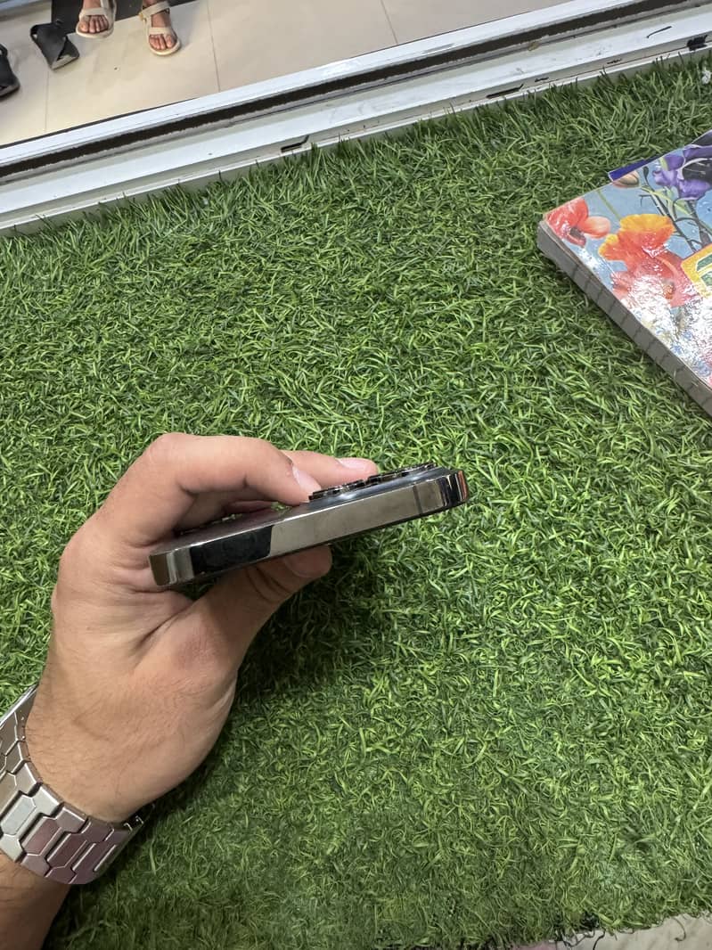 Apple iPhone 13 Pro Max 5