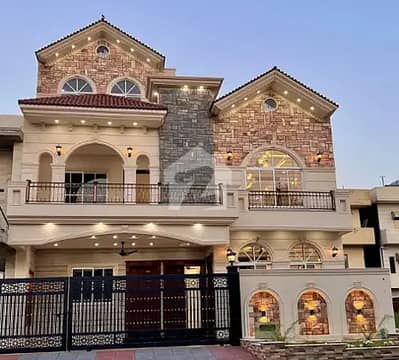 10 marla brandnew house available for sale in G-13 Islamabad