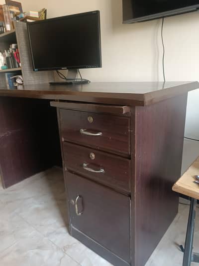 Office Computer Table with Executive Chair