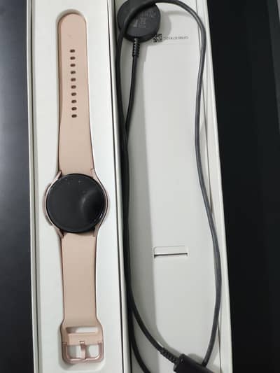 Samsung Galaxy Smart Watch – Rose Gold – Used – Original Charger