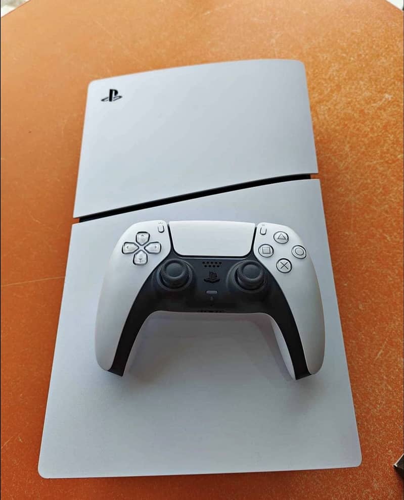 PS5 Slim Disc Edition 1TB | CFI-2116 | No Box | 2 Month used - Gaming ...