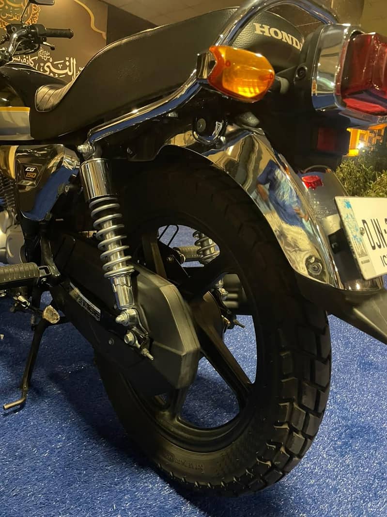 CG150 2025 Mint condition 6