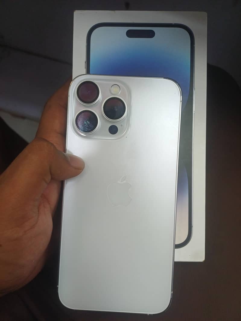 Apple iPhone 14 Pro Max 0