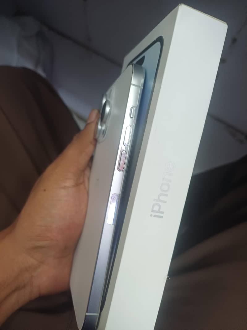 Apple iPhone 14 Pro Max 1