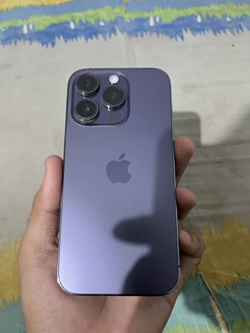 Apple iPhone 14 Pro 1