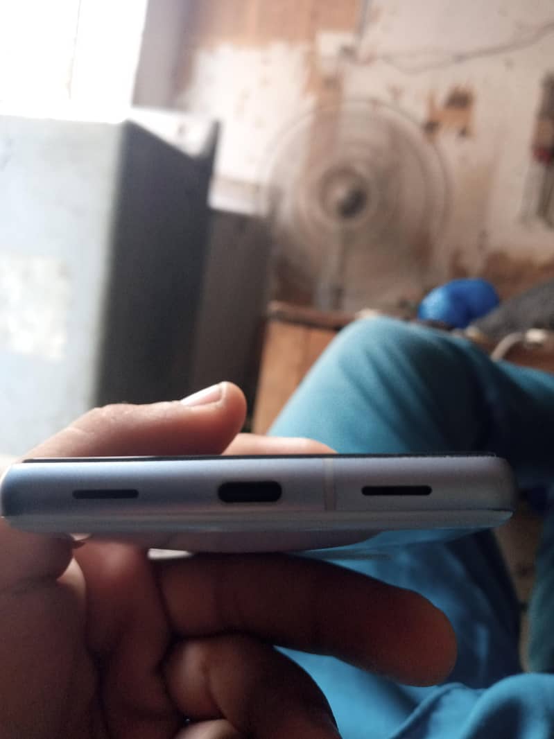 Google Pixel 7a 3