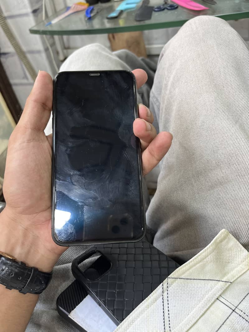 Apple iPhone 11 Pro Max 1