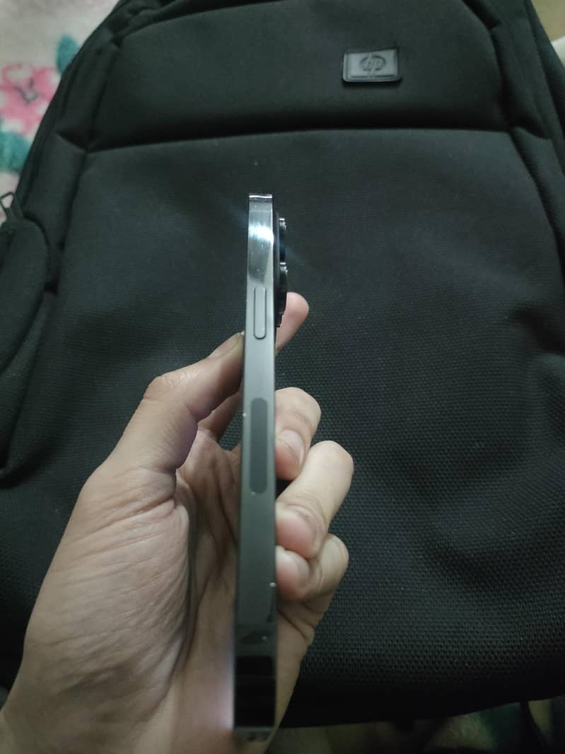 Apple iPhone 14 Pro 1