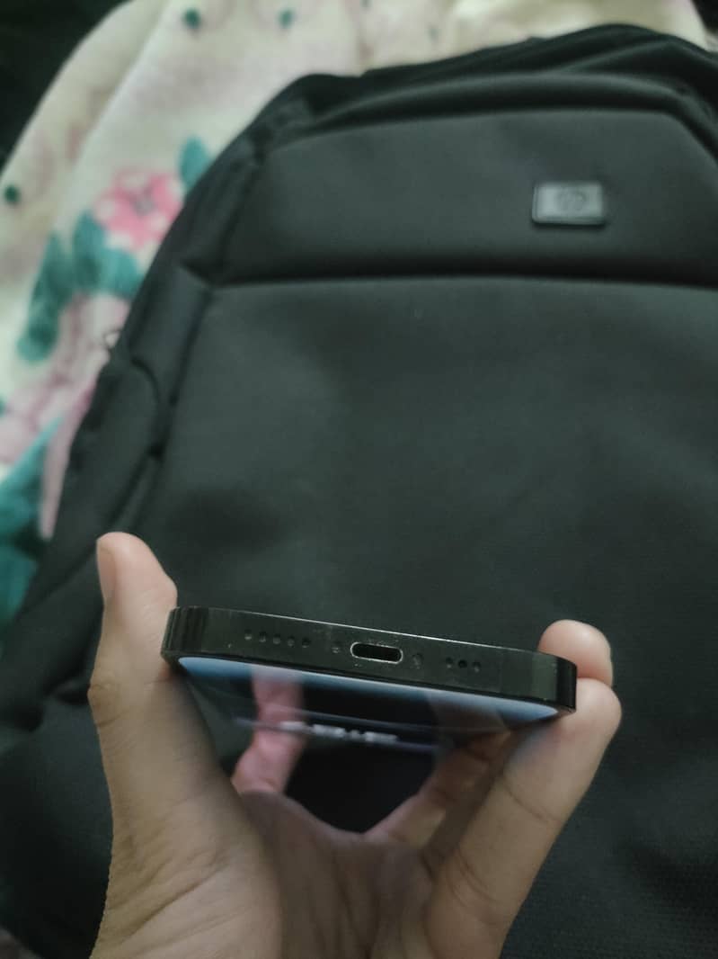 Apple iPhone 14 Pro 3