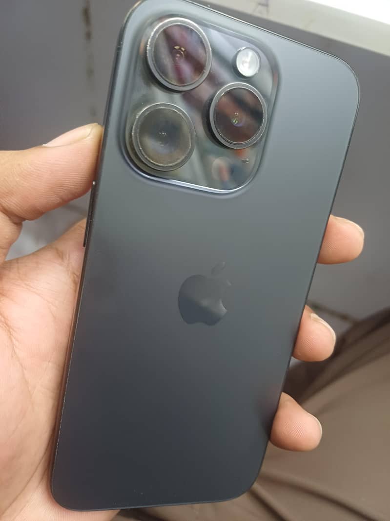Apple iPhone 15 Pro 2