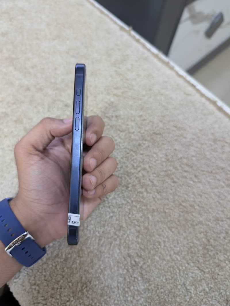 Apple iPhone 15 Pro Max 5