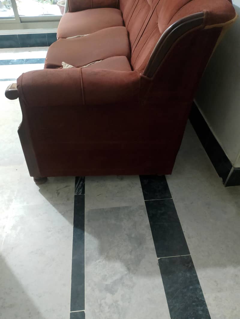 Shahi style sofa 8
