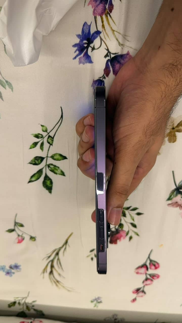 Apple iPhone 14 Pro Max 7
