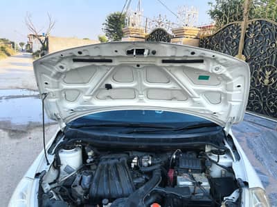 Nissan Tiida 2007