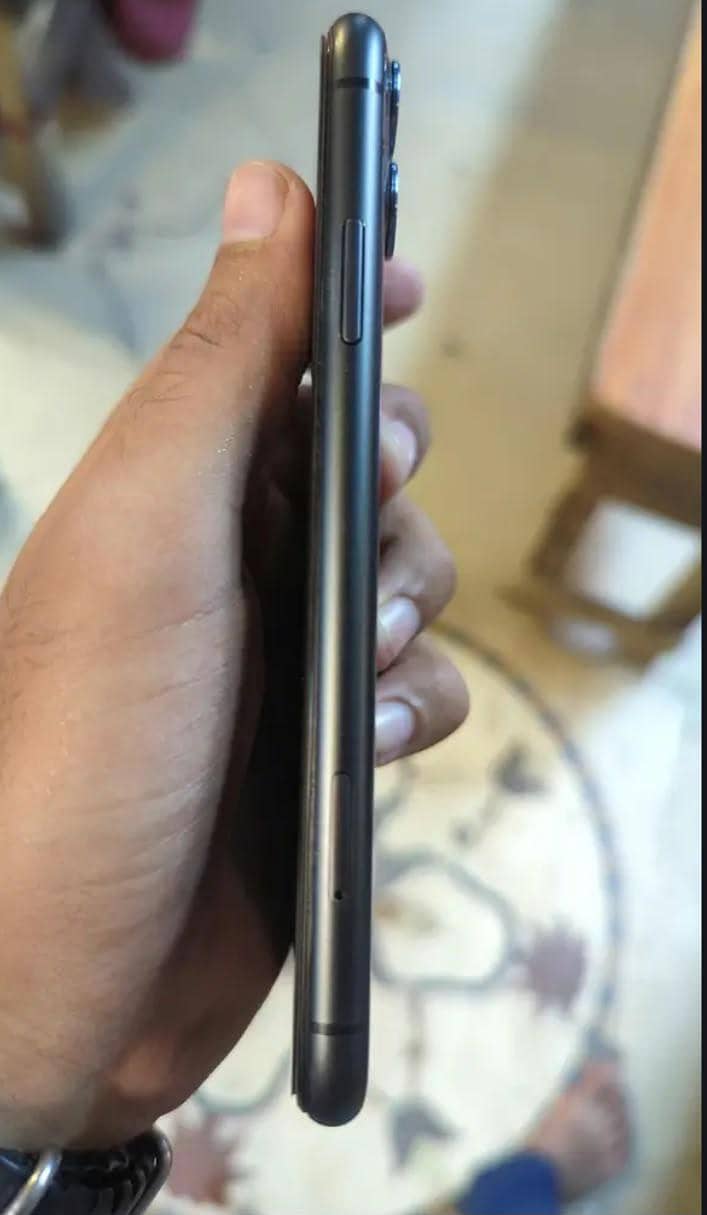 Apple iPhone 11 64GB 1