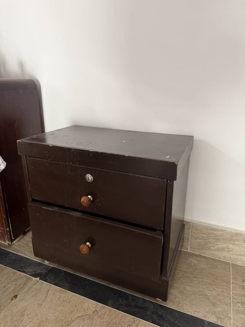 Side table 1