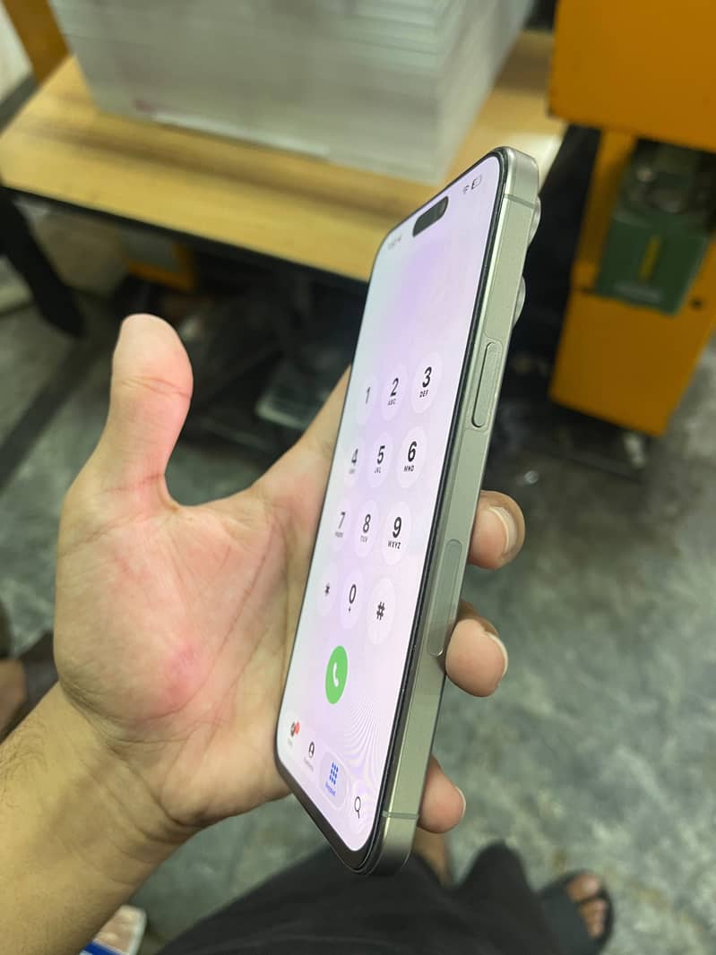 Apple iPhone 15 Pro Max 15