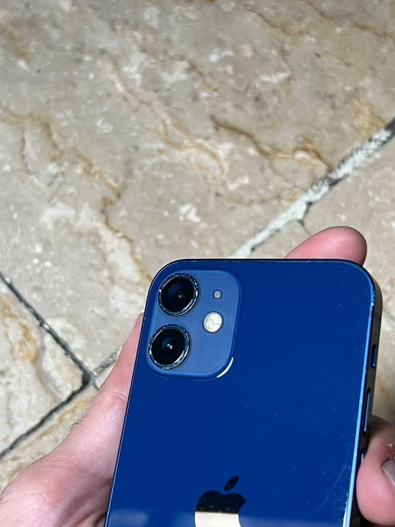 Apple iPhone 12 mini 6